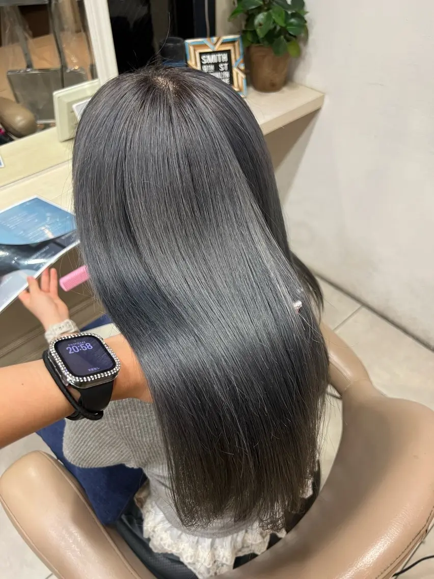 セミロング ヘアカラー 髪質改善🫧艶カラー ✨エクステ🎀しゅりのヘアスタイル