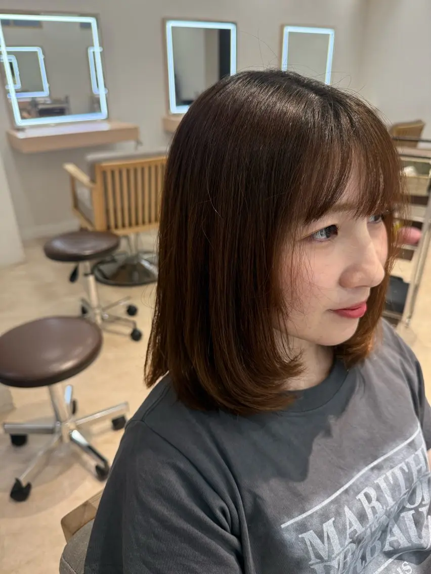 ミディアム レイヤーカット littleesta 那月のヘアスタイル