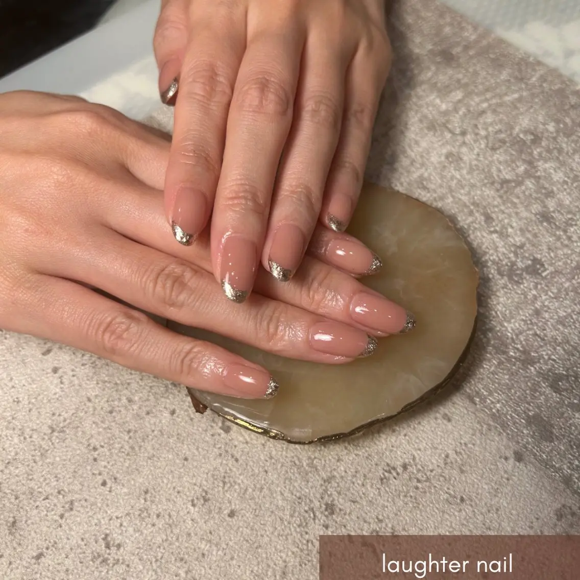 ネイル アートネイル フレンチネイル ジェルネイル ガラスフレンチ キラキラネイル ハンドネイル laughter nailのネイルデザイン