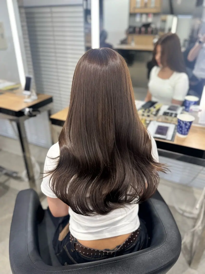 カラー 透明感カラー🫧 EMAのヘアスタイル