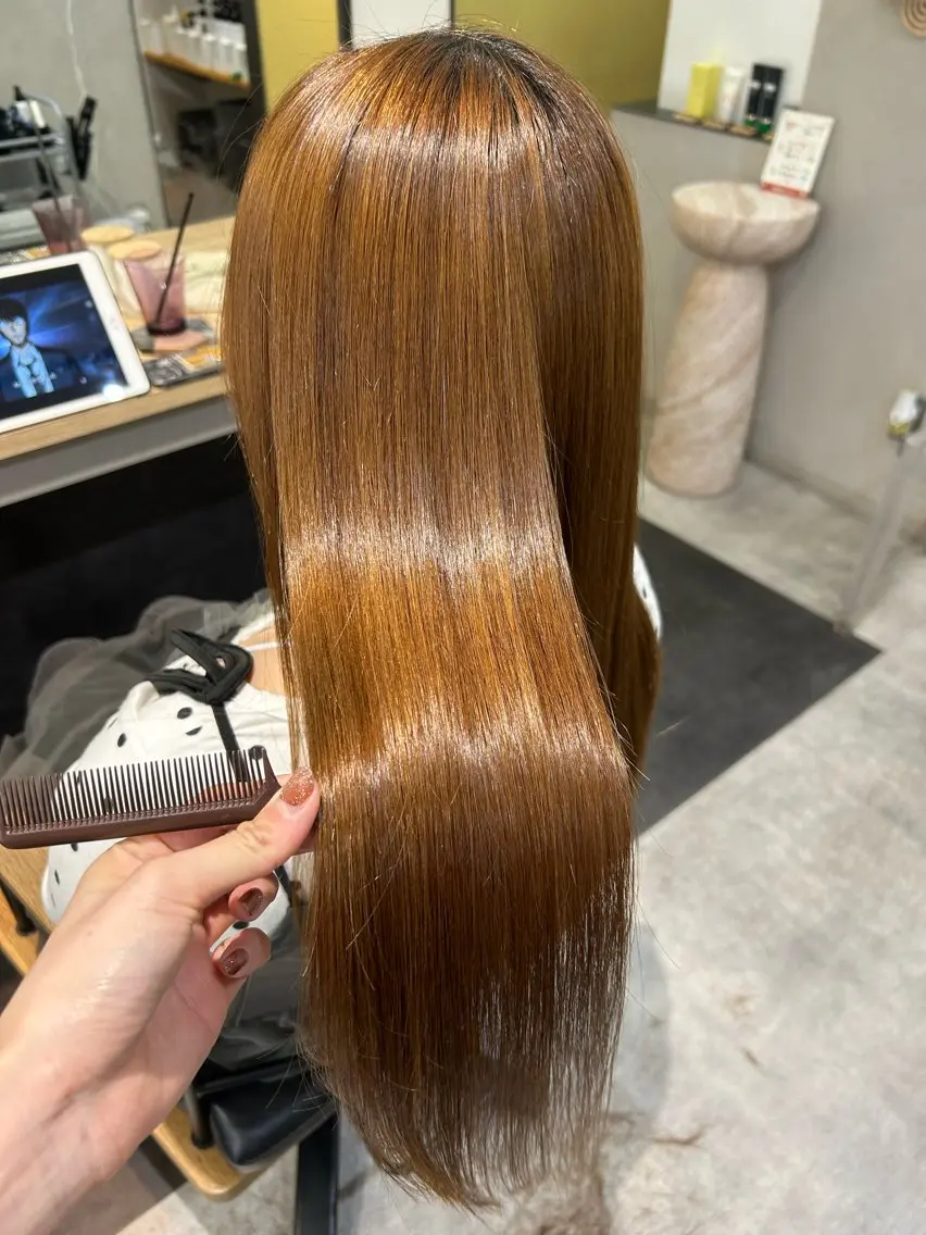 ロング パーマ 髪質改善 ストレートパーマ カット 縮毛矯正 トリートメント hubhair レイヤー/透明感のヘアスタイル