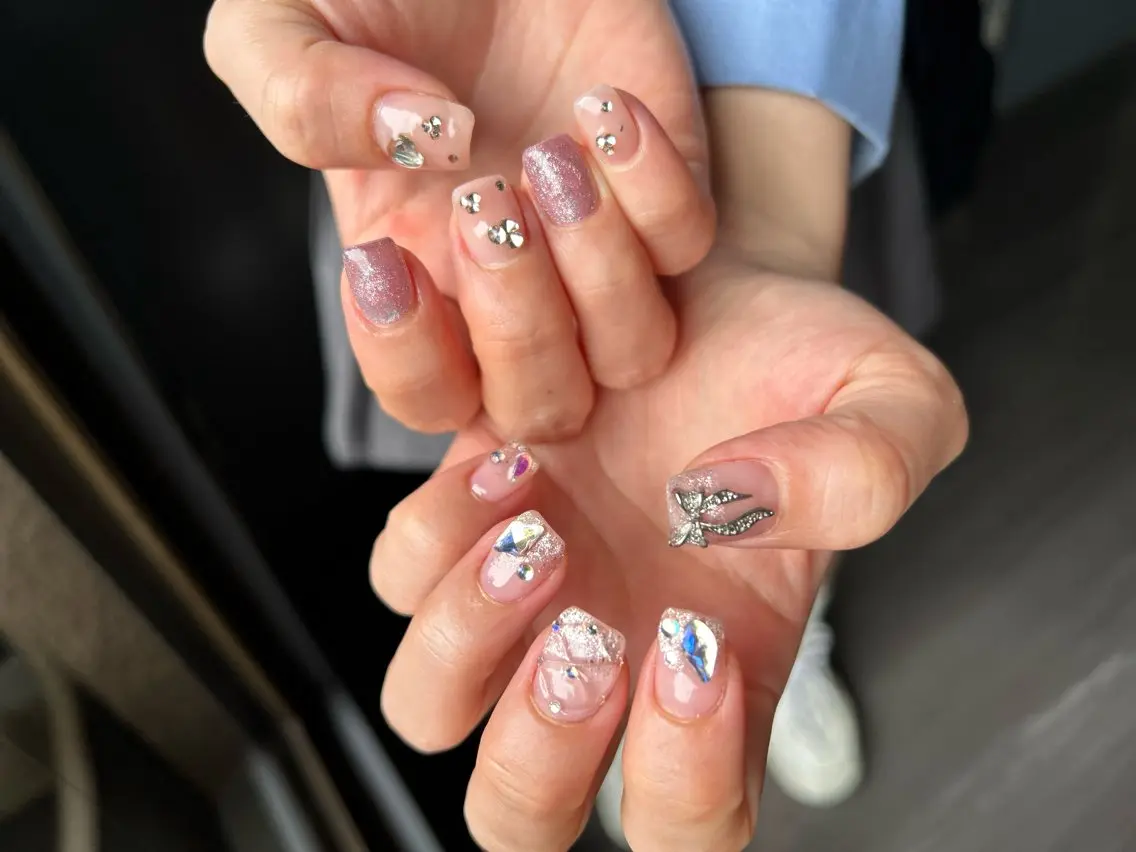 ネイル ハンドネイル フットネイル ✴︎ Delightのネイルデザイン