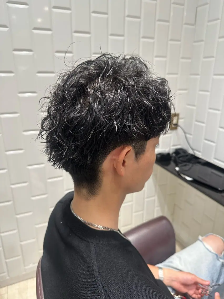 パーマ メンズ 岡 咲穂のヘアスタイル
