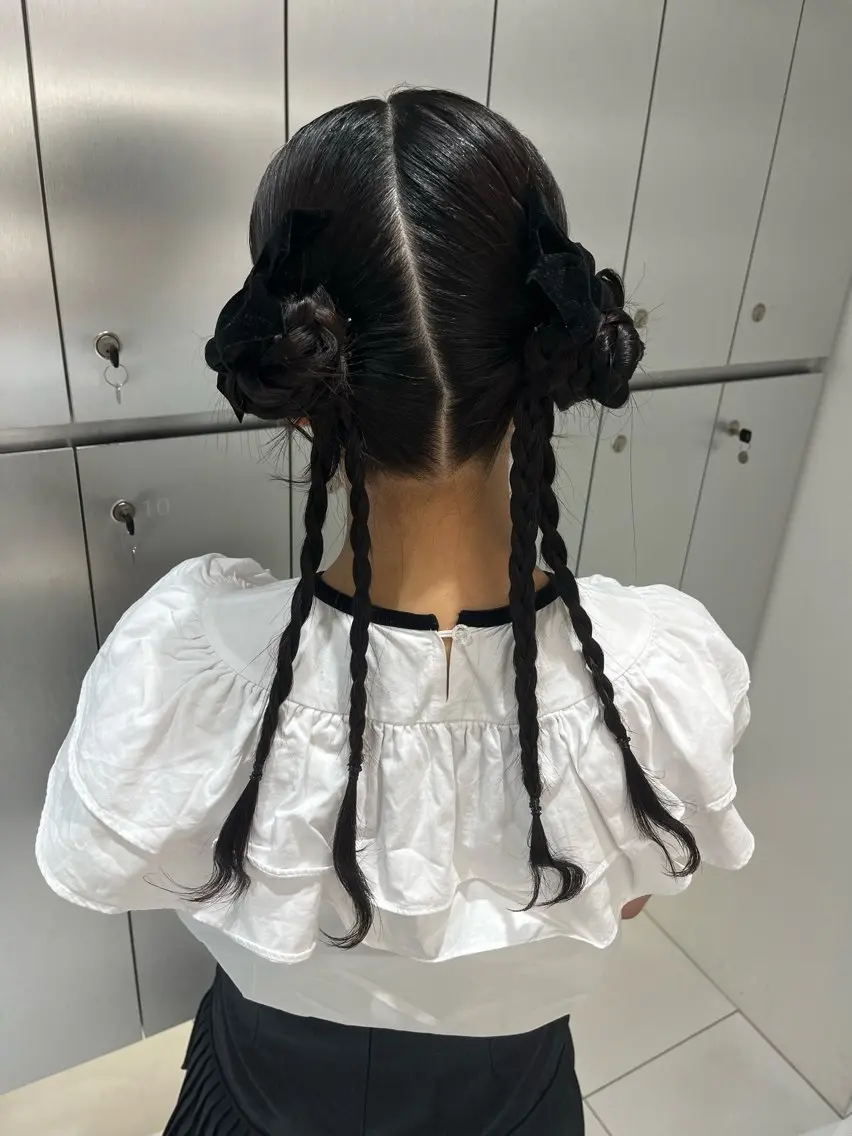 ヘアアレンジ お団子ヘア 結婚式・ブライダル ヘアセット ヘアセット🎀耳つぼ 👂💎MONAMIのヘアスタイル