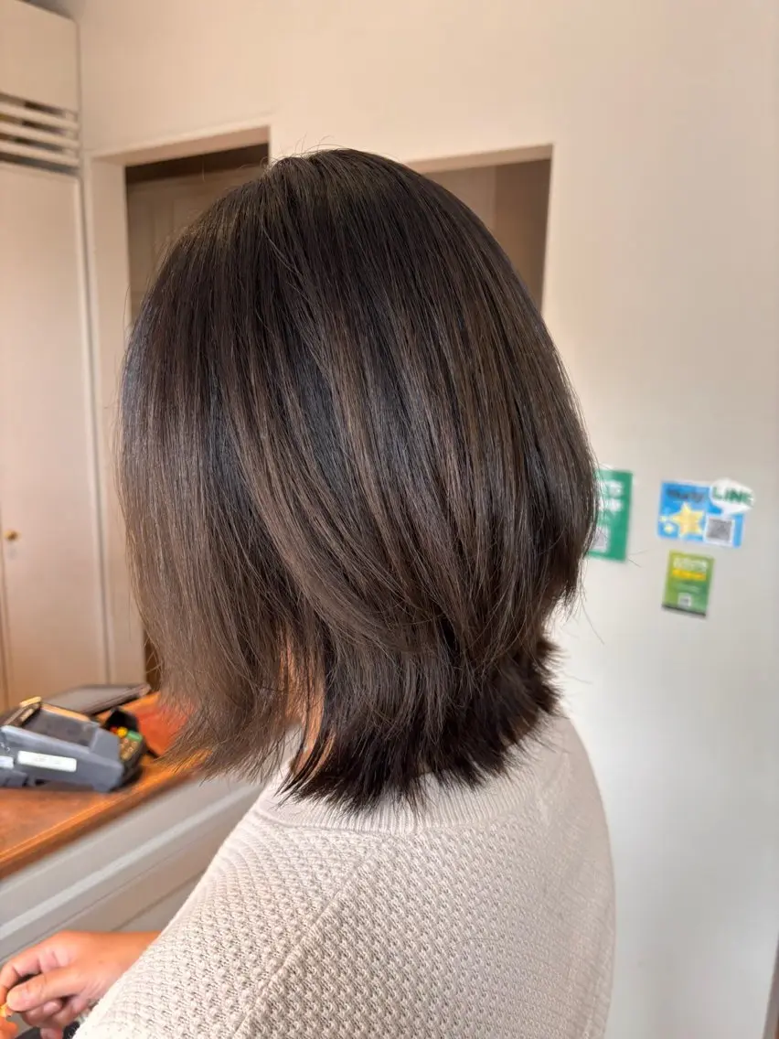 ミディアム レイヤーカット 艶カラー💎 / Ayakaのヘアスタイル