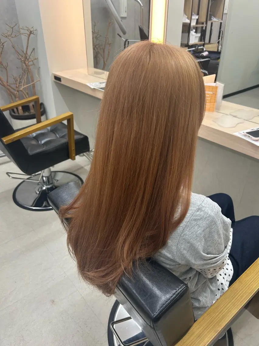 ロング カラー ベージュカラー ブリーチ ピンクカラー ピンクベージュ カット ヘアカラー 【ALEAP】 sakuraのヘアスタイル
