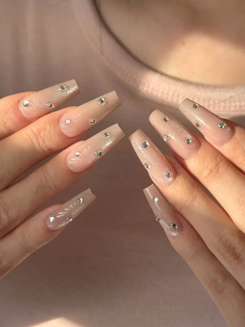 ネイル アートネイル フレンチネイル ジェルネイル キラキラネイル 韓国ネイル ハンドネイル ICE Nailsのネイルデザイン