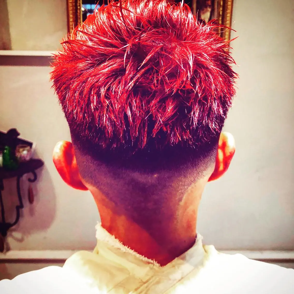 カラー ブリーチ グラデーションカラー ピンクカラー レッドカラー BAY ソウタのヘアスタイル