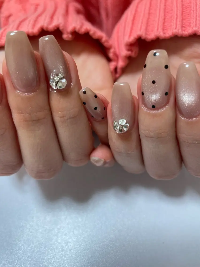 【ハンド】当日予約🉑マグネット×ドット＋ビジュー盛り2本✨💎✳︎オフ込みの写真