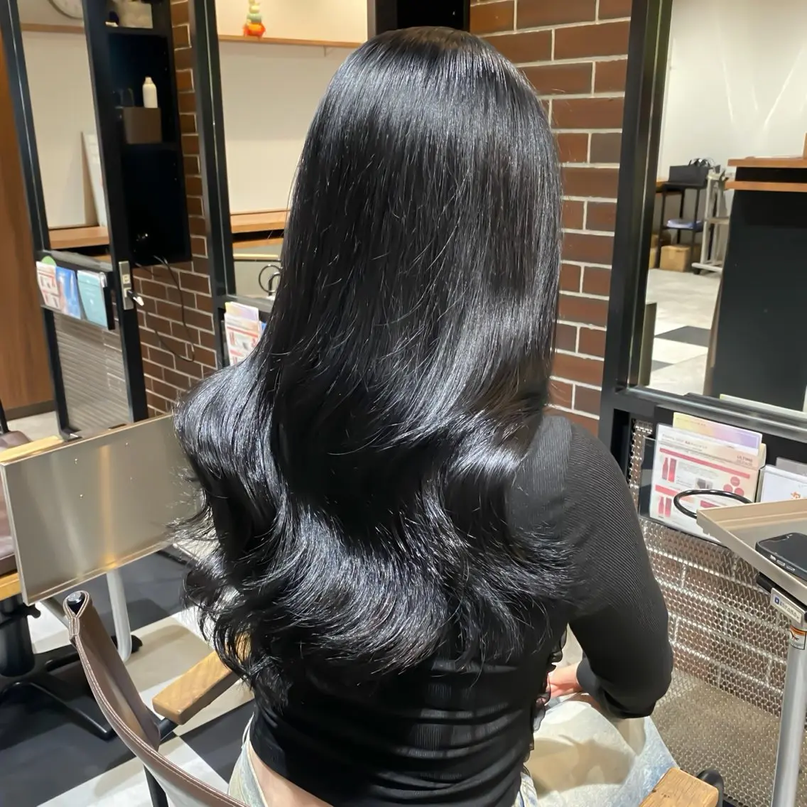 ロング カラー 黒髪 ブルーカラー ブルーブラック 透明感カラー レイヤーカット カット ヘアカラー トリートメント ハッシュカット/艶感 カラー/ユウキ✨のヘアスタイル