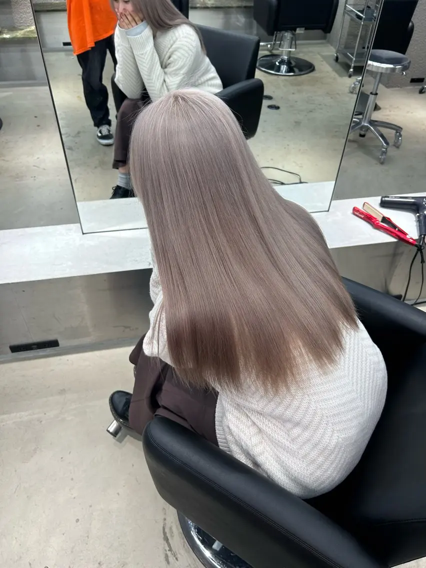ロング カラー ブリーチ グレージュ ✅ケアブリーチ✅ トヨオカ ノブヒデのヘアスタイル
