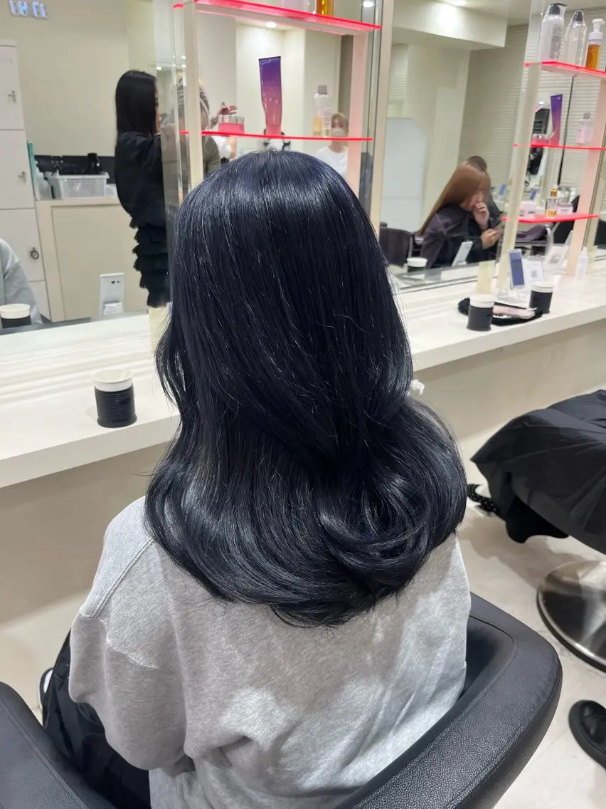 セミロング カラー 💟RINNA 艶カラー💟のヘアスタイル