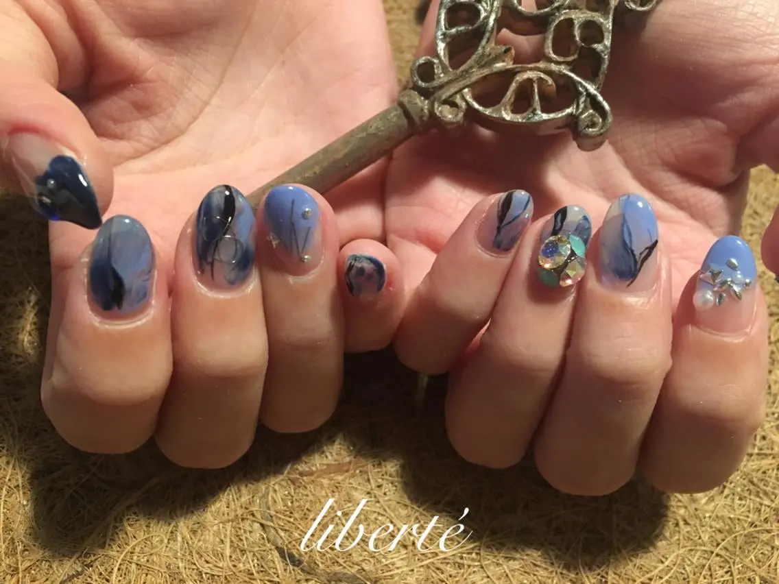 ネイル liberté (リベルテ)のネイルデザイン