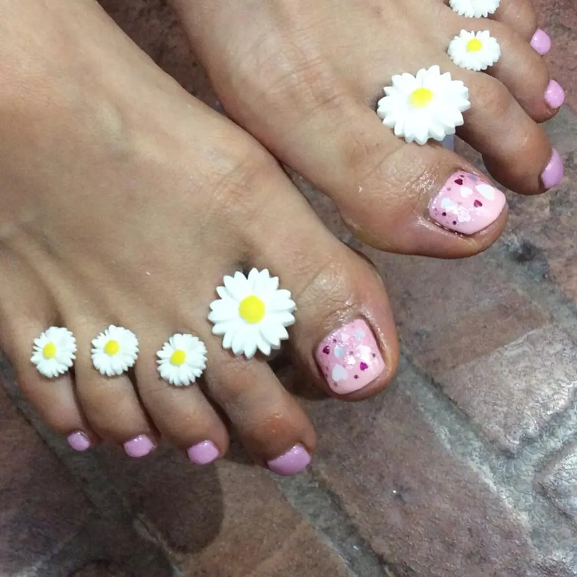 ネイル マツエク・マツパ カラーマツエク フットネイル ハート ピンク esNail&eye イーズネイル＆アイのネイルデザイン