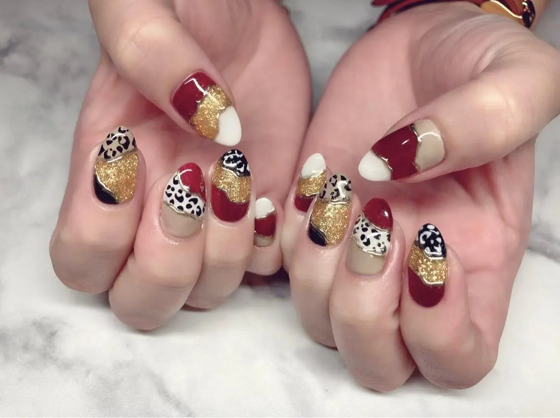 ネイル アニマル柄 ジェルネイル ミラーネイル ニュアンスネイル パラジェル Nail&eye Belire 新宿のネイルデザイン