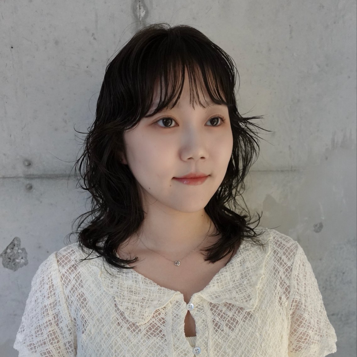 ミディアム カラー パーマ ヘアアレンジ ミディアムパーマ 顔周りカット レイヤーカット カット ヘアカラー パーマ 🌐サトウ リョウ🌐のヘアスタイル