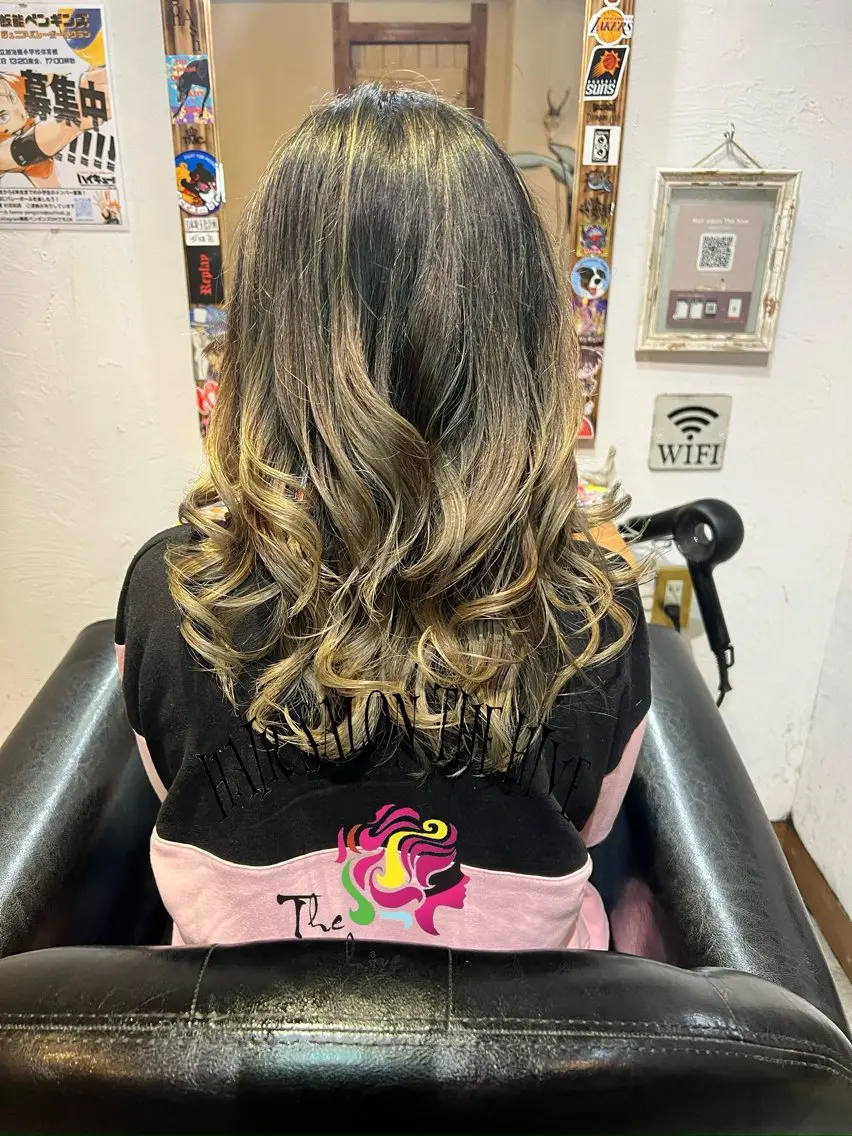 ロング カラー Hair salon The hiveのヘアスタイル