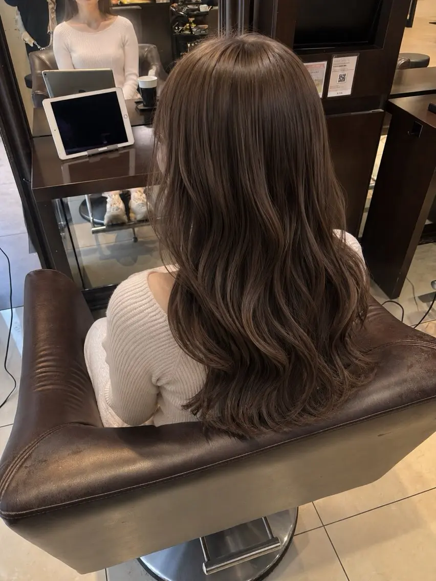 ロング カット ヘアカラー トリートメント 艶カラー｜束感マツエ ク｜airi۫ ꣑ৎのヘアスタイル