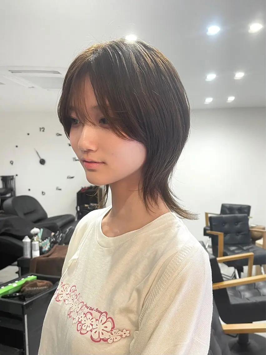 ミディアム レイヤーカット カット ヘアカラー トリートメント 8/15当日予約可 似合わせレイヤー矢作のヘアスタイル