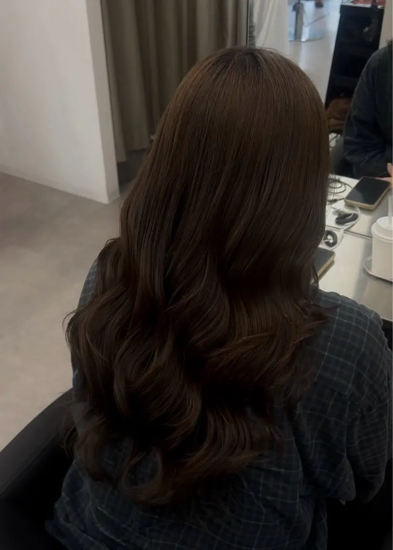 《平日限定✨️》似合わせロングカット✂️➕保湿トリートメント🫧・・・毛先のダメージが気になる方👀の写真
