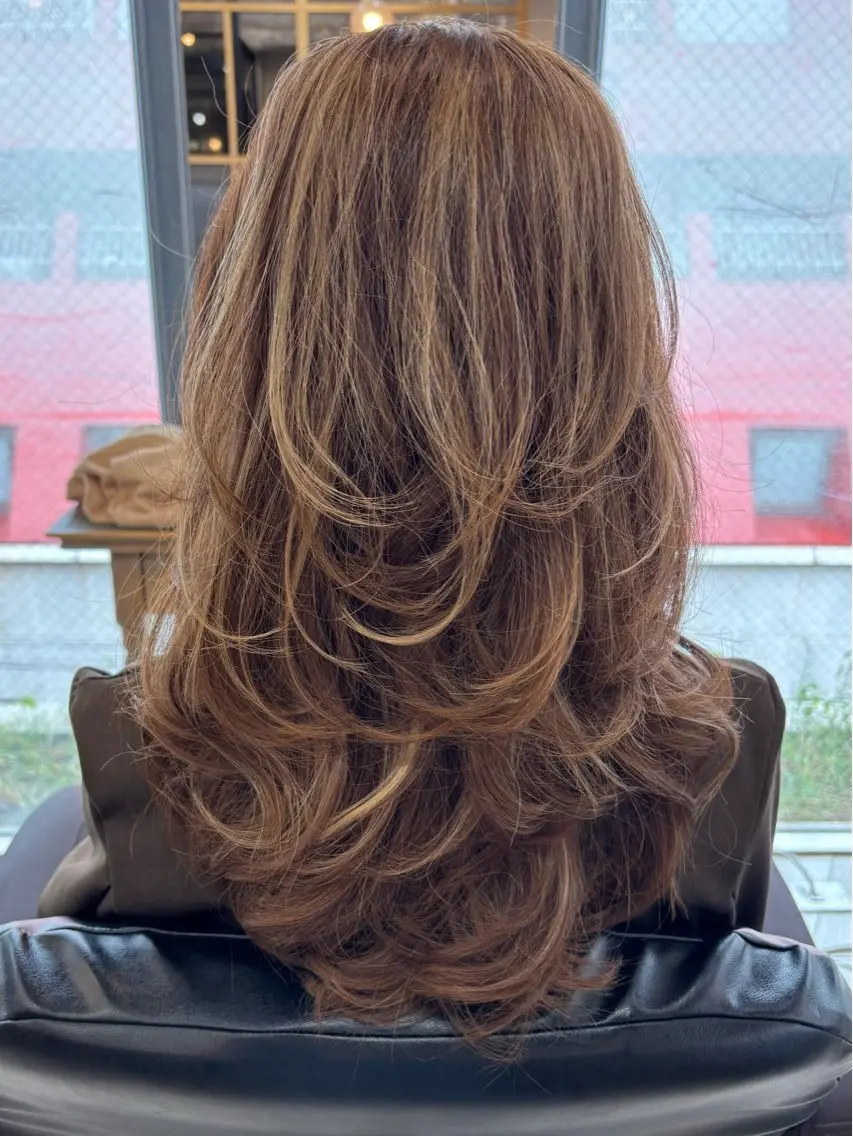 セミロング レイヤーカット カット 優李 ゆうりのヘアスタイル