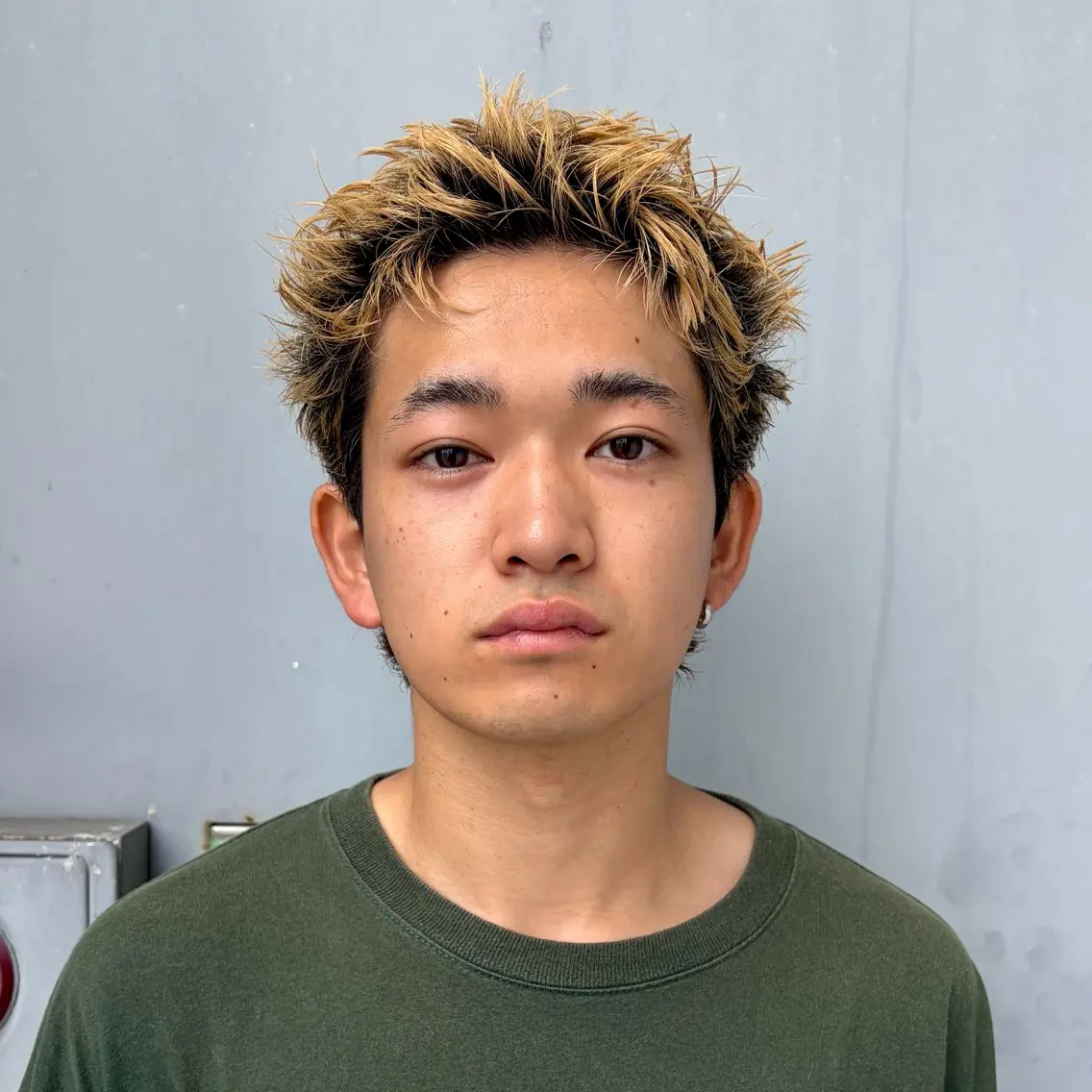 ショート カラー メンズ メンズブリーチ メンズハイトーン メンズパーマ メンズショート スパイキーショート カット ⚾️横浜メンズカット 阿部龍馬🍺🍔のヘアスタイル