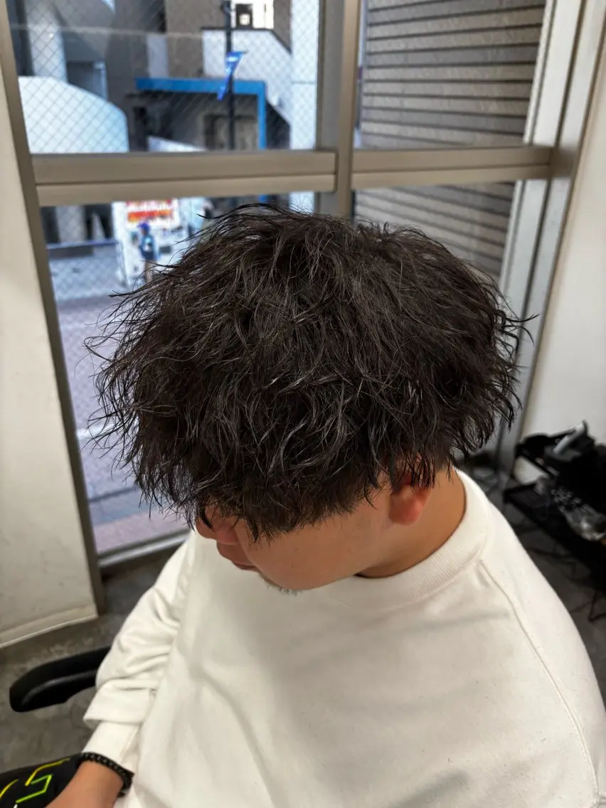 パーマ メンズ メンズ特化✨️ 韓国風パーマ🔥一八のヘアスタイル