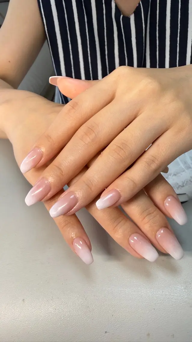 ネイル グラデーション Anea Nailのネイルデザイン