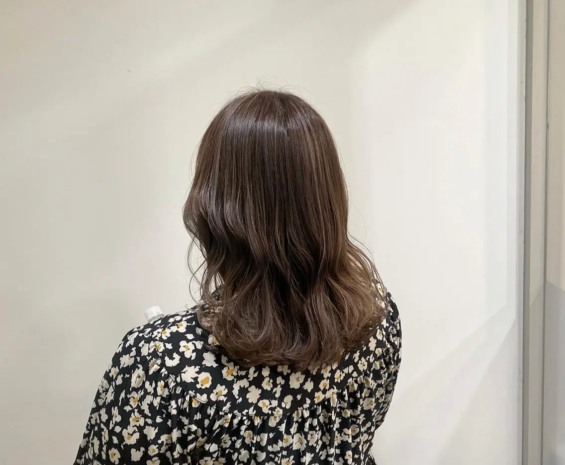 セミロング カラー ハイライトカラー ハイライト ヘアカラー たなか もえなのヘアスタイル