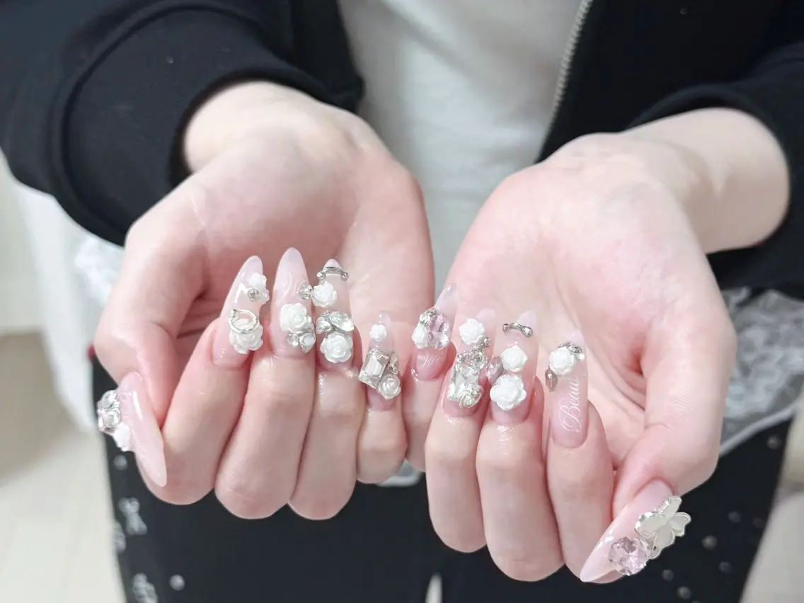 ネイル アートネイル オーロラネイル チークネイル フレンチネイル ガラスフレンチ ハンドネイル 🎀🎀YooLi Nail Salonのネイルデザイン