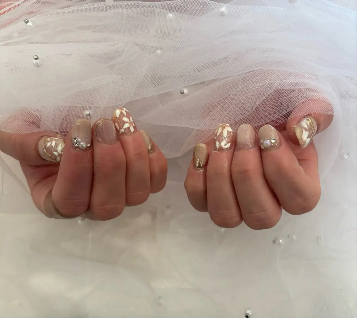 ネイル フラッシュネイル フットネイル フレンチネイル ジェルネイル ガラスフレンチ Nail salon Natulalのネイルデザイン