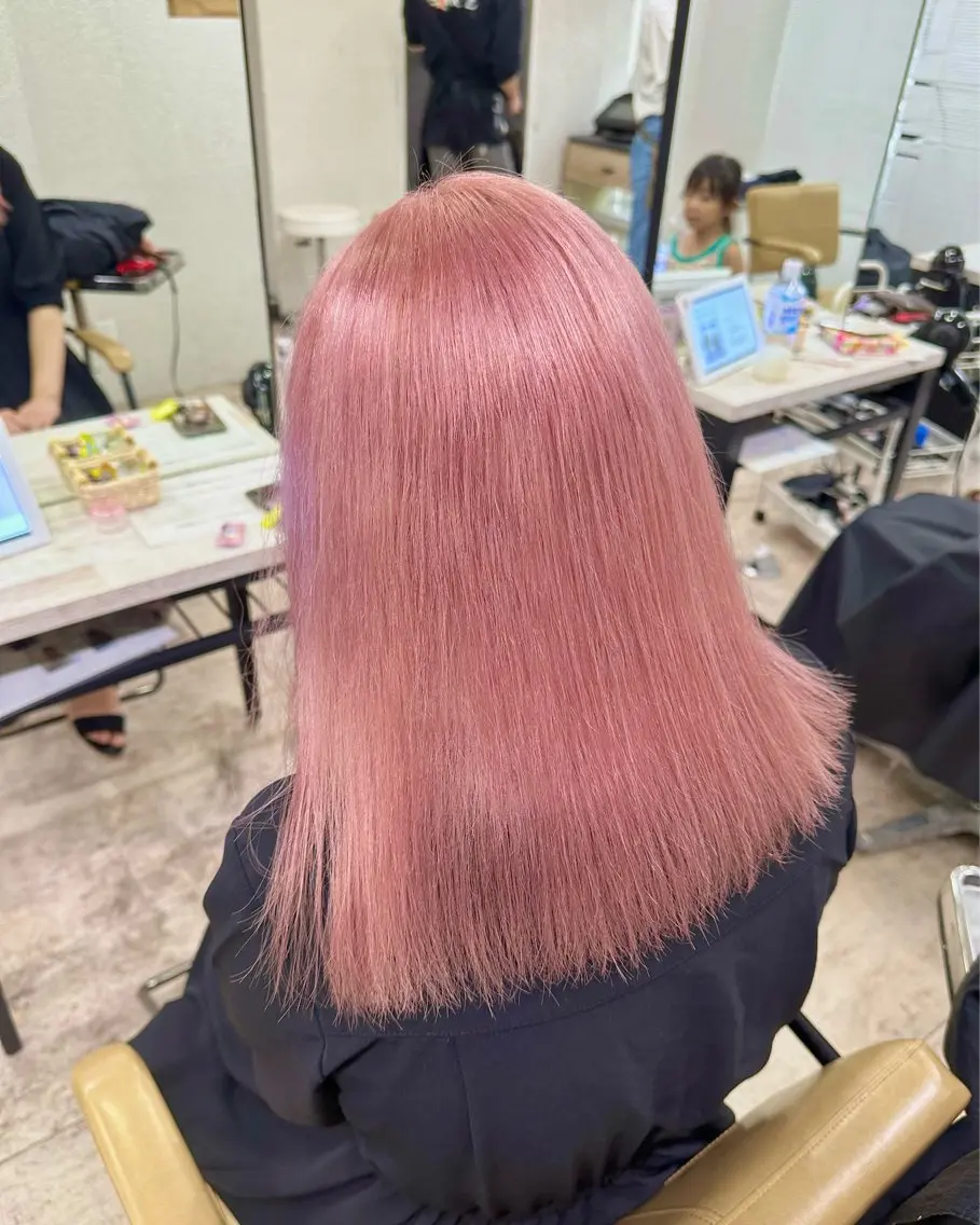 セミロング カラー カット ヘアカラー トリートメント 🦄ハイトーンカラー 🦄まるおしょうのヘアスタイル