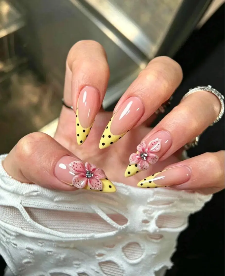 ネイル ハンドネイル フットネイル Rina Mika Nailsのネイルデザイン