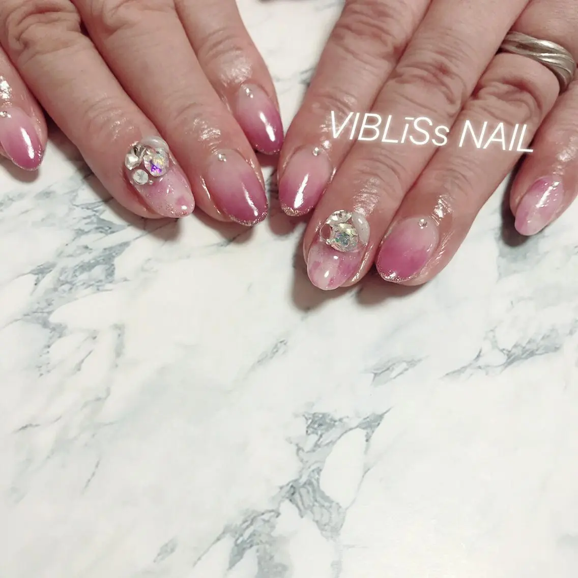ネイル VIBLīSs nailのネイルデザイン