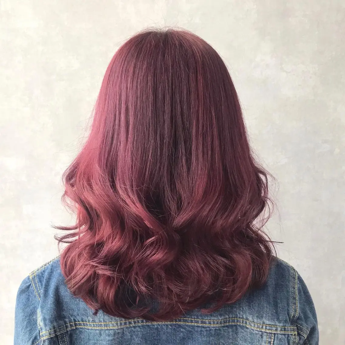 セミロング カラー ブリーチ ピンクカラー タンバルモリ ヨシンモリ ムルギョル巻き K-POP好き美容師 🇰🇷Kai.Yのヘアスタイル