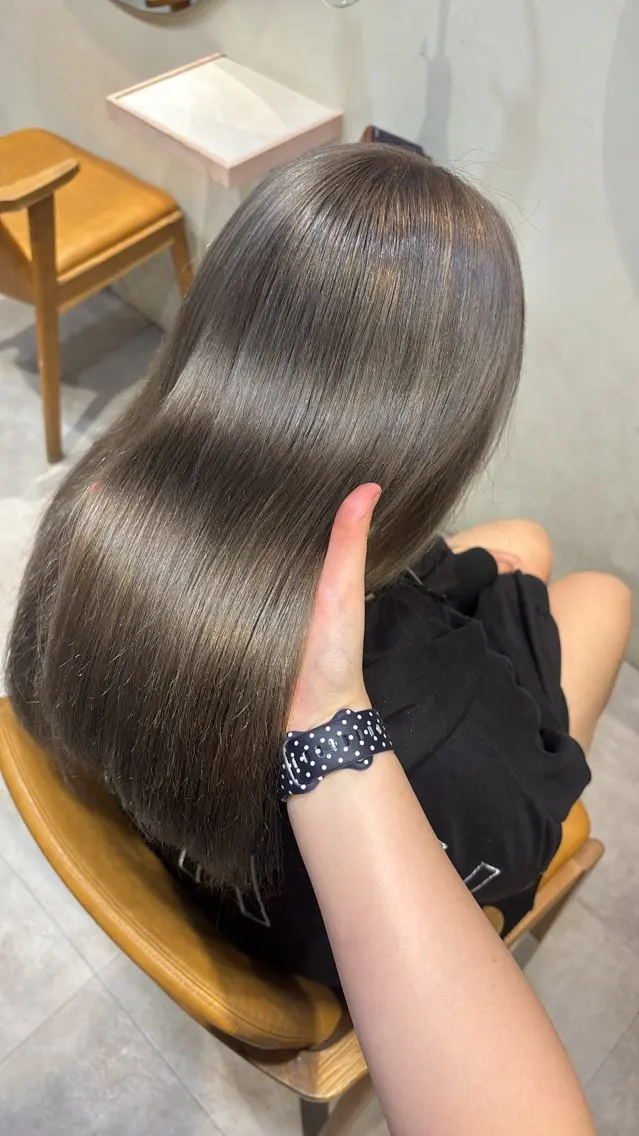 セミロング カラー ヘアカラー トリートメント roka ʜᴀʀᴜᴋᴀのヘアスタイル