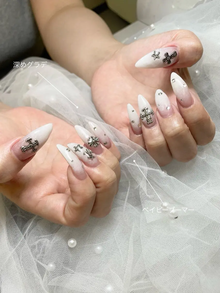 ネイル ハンドネイル フットネイル パーツたくさん🍓 SUMIのネイルデザイン