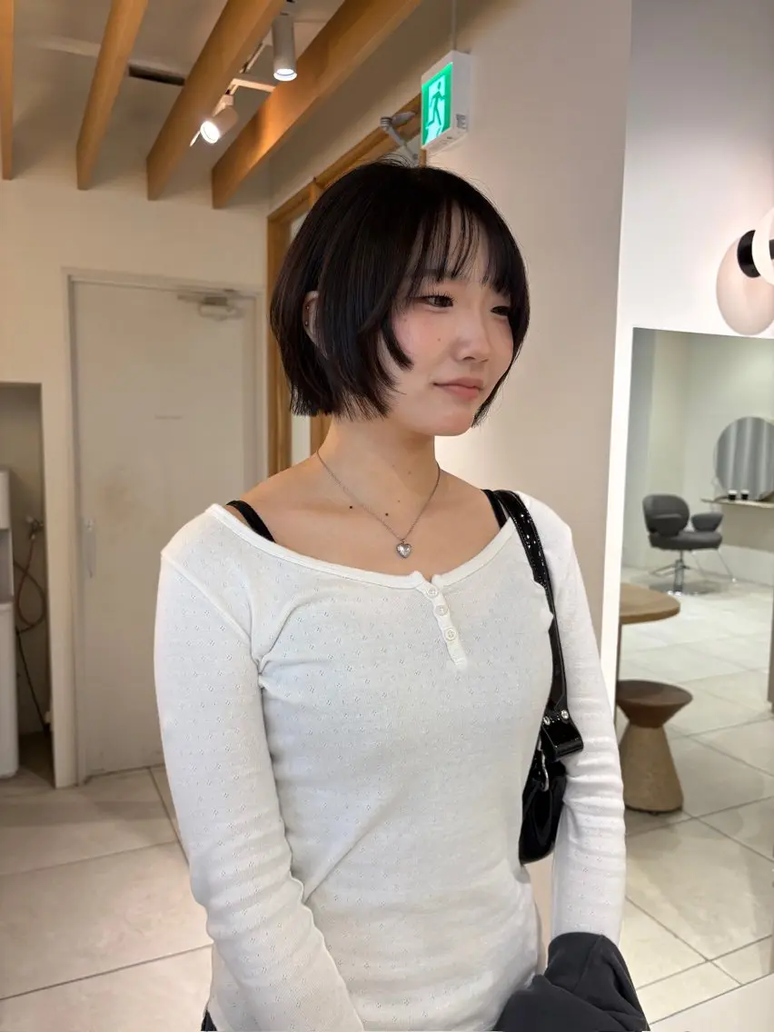 ショート カラー ブラウンカラー 顔周りカット レイヤーカット ヘアカラー カラーモデル/ 矢場町/リリカのヘアスタイル