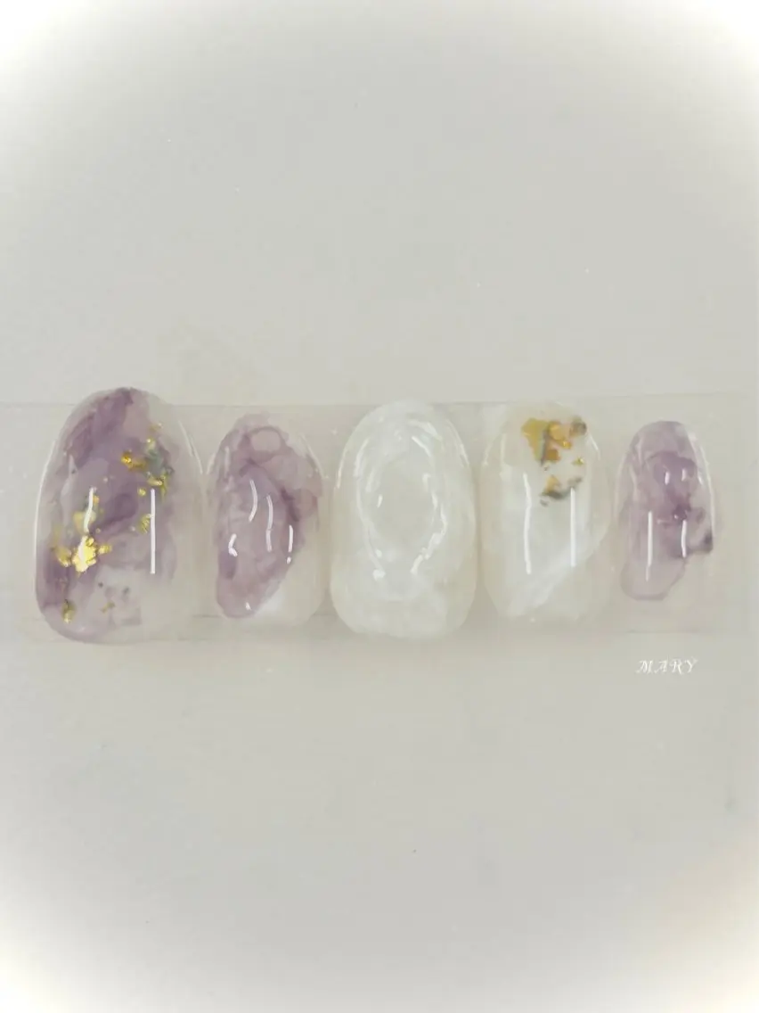 ネイル ニュアンスネイル ワンカラーネイル パープル 夏ネイル ホワイト ハンドネイル Mary nail .narumiのネイルデザイン