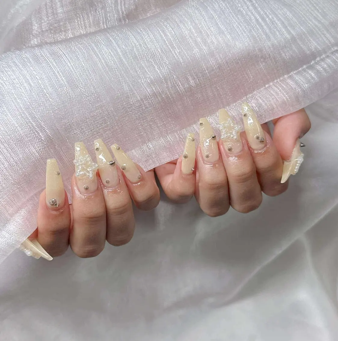 ネイル ハンドネイル Lee Nailsのネイルデザイン
