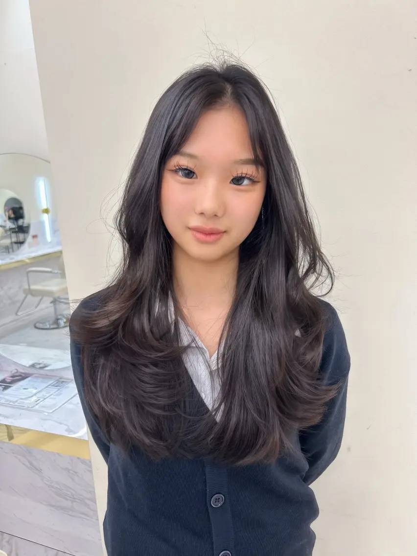 ロング レイヤーカット hiyori🎀 トレンドレイヤーのヘアスタイル