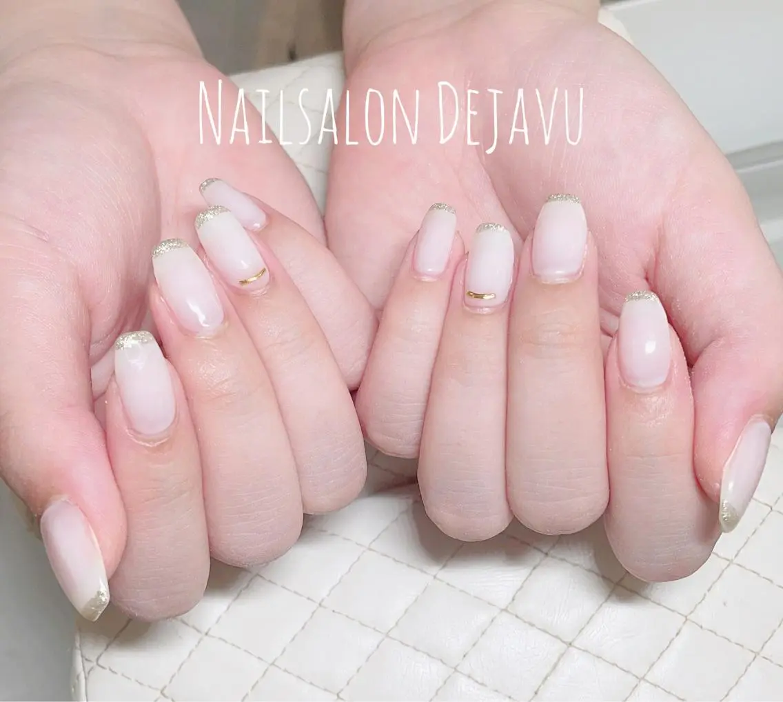 ネイル アートネイル ラメ(グリッター) 夏ネイル Nail salon Dejavu 🌿のネイルデザイン