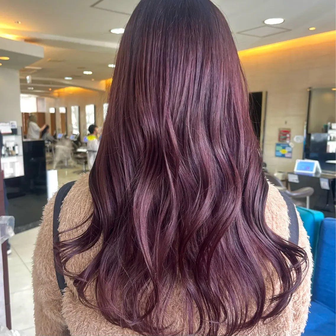 ロング カット ヘアカラー 艶髪ブリーチカラー 💗manaka💗のヘアスタイル