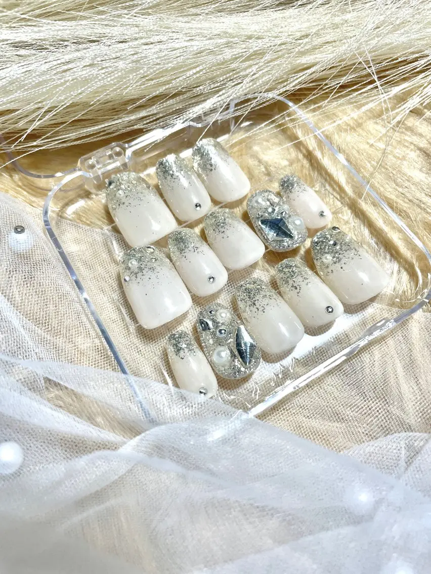 ネイル ネイルチップ e miのネイルデザイン