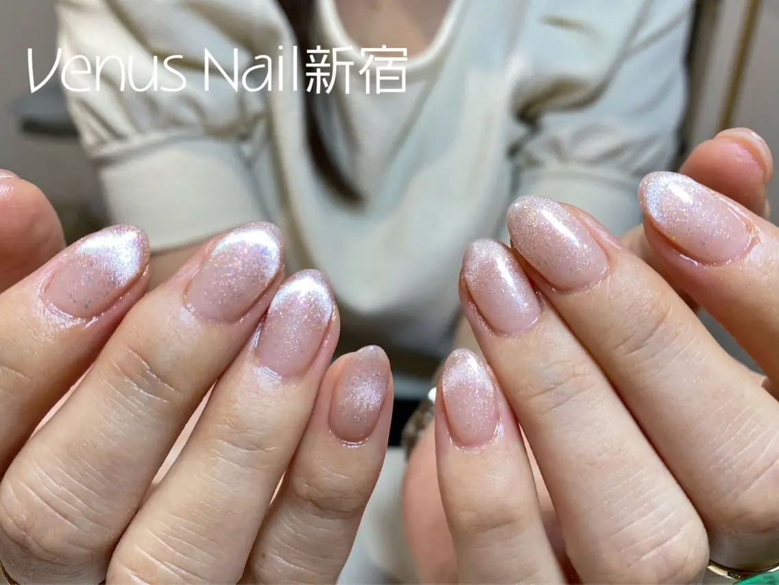 ネイル フレンチネイル キラキラネイル マグネットネイル マグネットフレンチ オフィスネイル ハンドネイル Venus nail チップ長さだし専門店のネイルデザイン