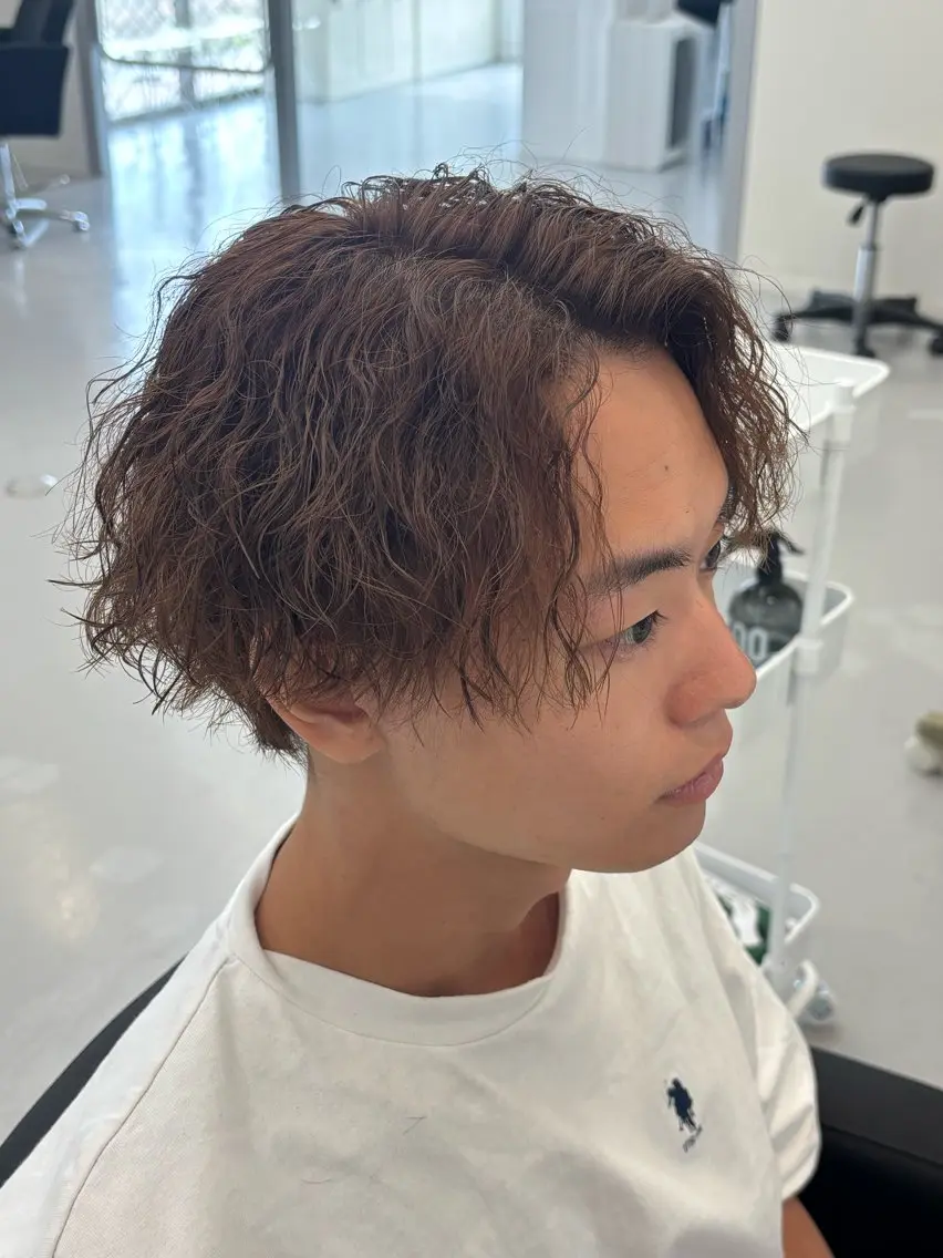 パーマ(ピンパーマ、ツイストスパイラル、ニュアンスパーマ、フェザーパーマ、シャドウパーマ)の写真