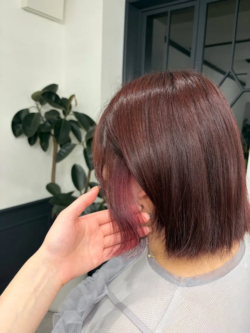 カラー インナーカラー 長谷川 さくらのヘアスタイル