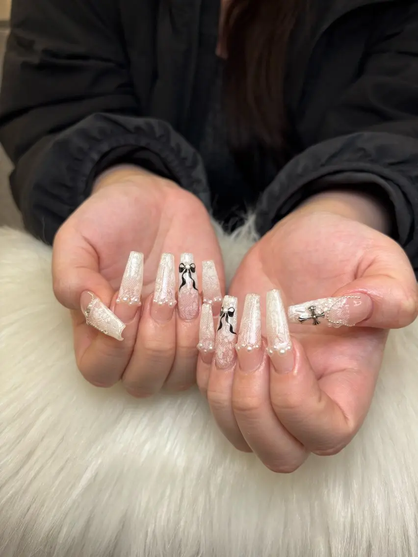 ネイル グラデーション キラキラネイル ワンカラーネイル 冬ネイル Jenn Nail Salonのネイルデザイン