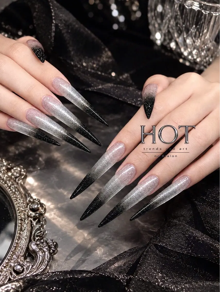 ネイル アートネイル オーロラネイル クリアネイル 長さ出し フレンチネイル ハンドネイル HOT Nail Salonのネイルデザイン