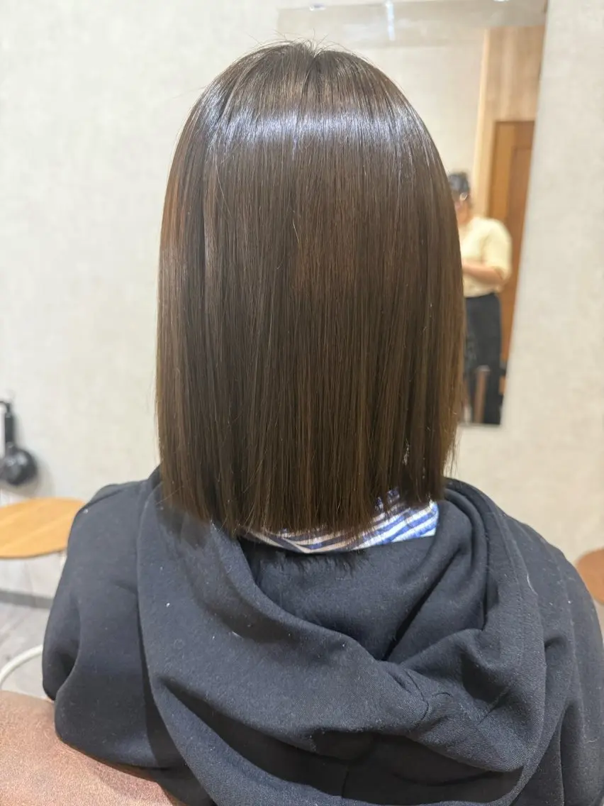 ミディアム カット 縮毛矯正 トリートメント Bish Yanaのヘアスタイル